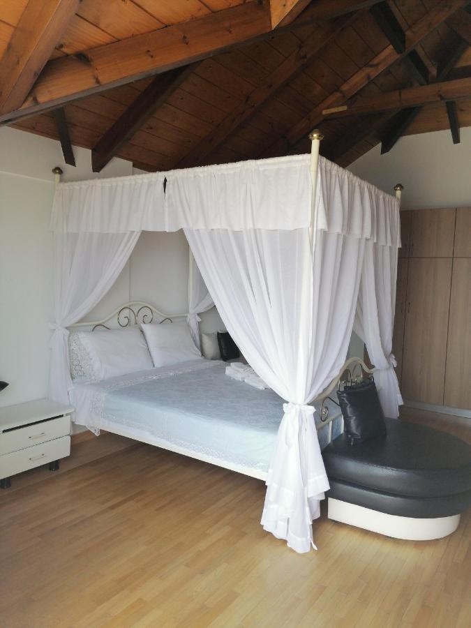 Suite In Front Of The Sea Nea Thesi Bagian luar foto